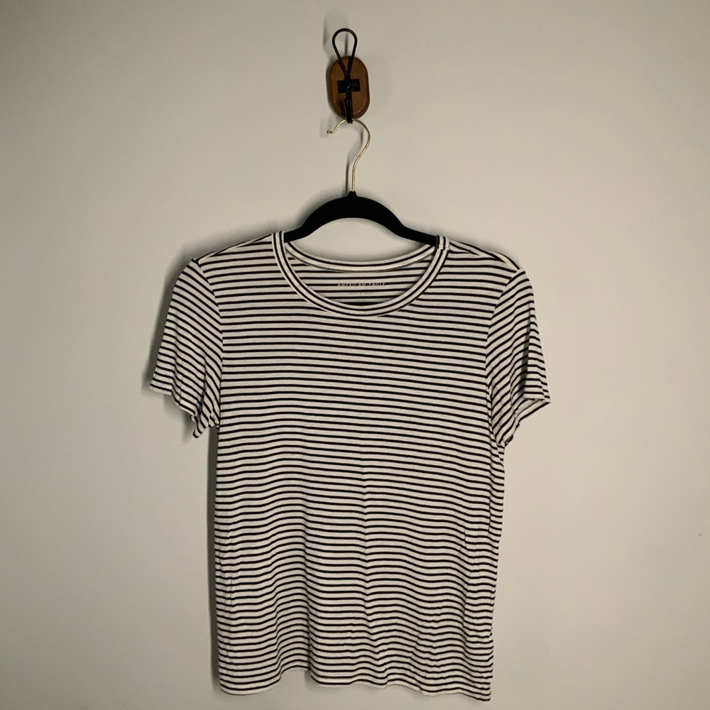 American Eagle Outfitters Black and White Striped Tee